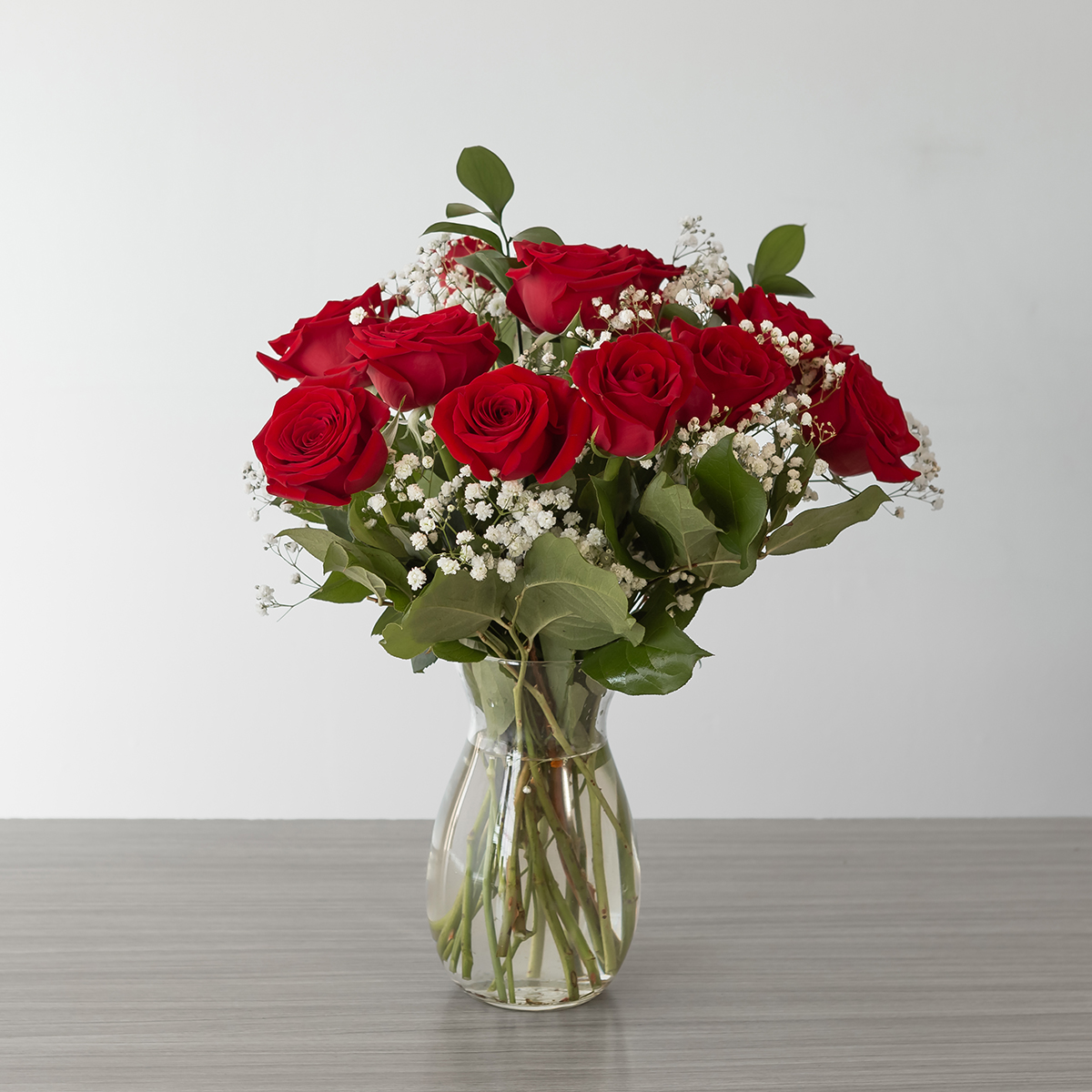 Roses rouges à tiges courtes-Choix du fleuriste – Spécial