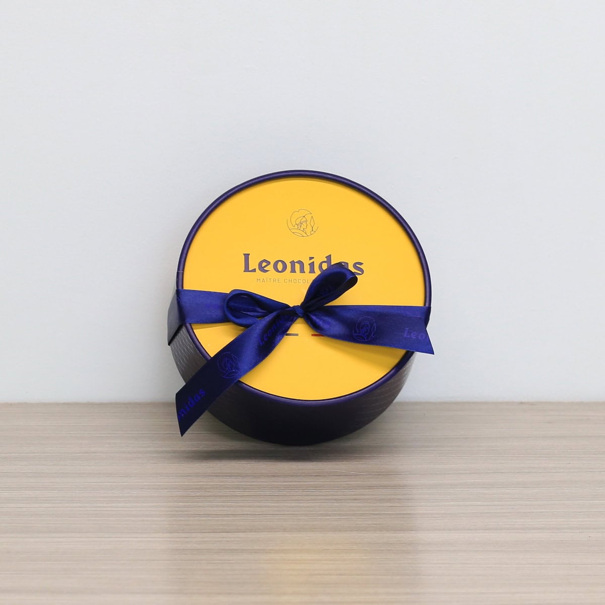 'Dora' round box of Leonidas Chocolates