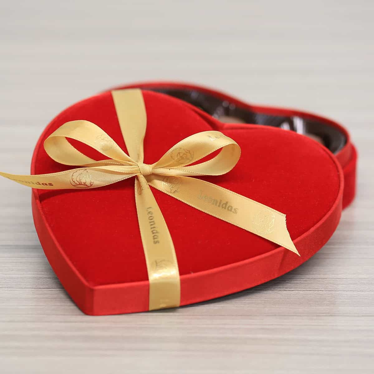 red heart velvet chocolate box
